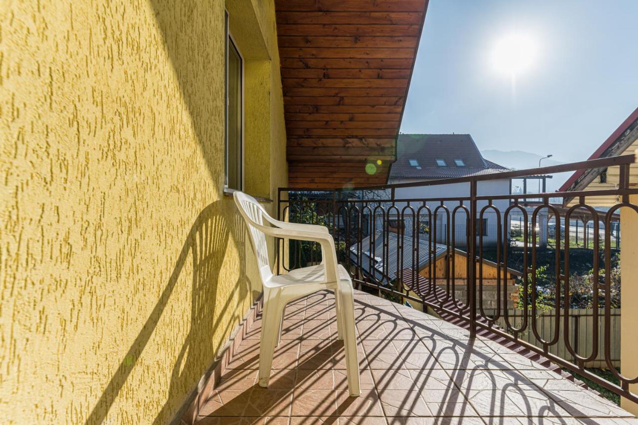 Villa Casa David Săcele Exterior foto